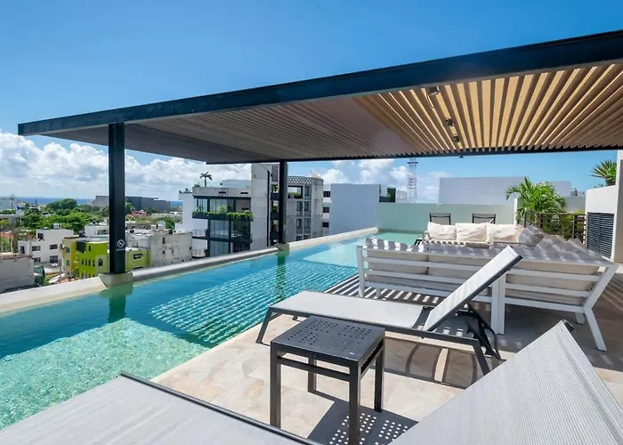 2br W Rooftop Pool & Backyard Apartment *