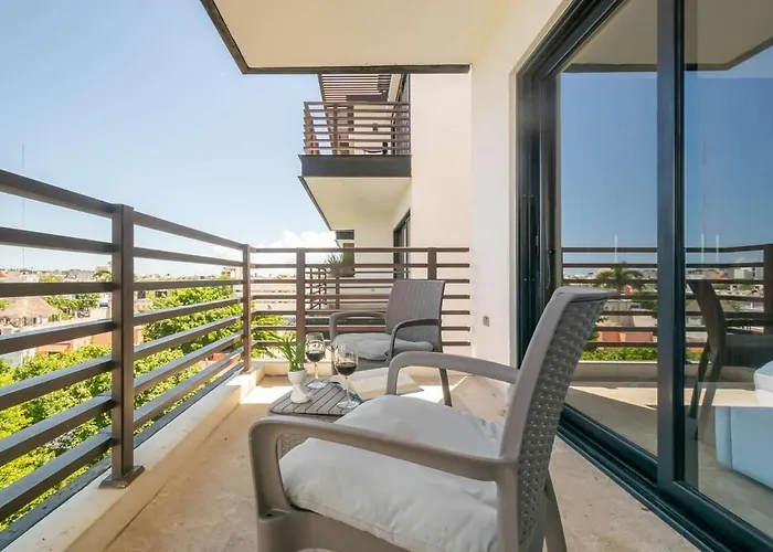 2br W Rooftop Pool & Backyard Apartment