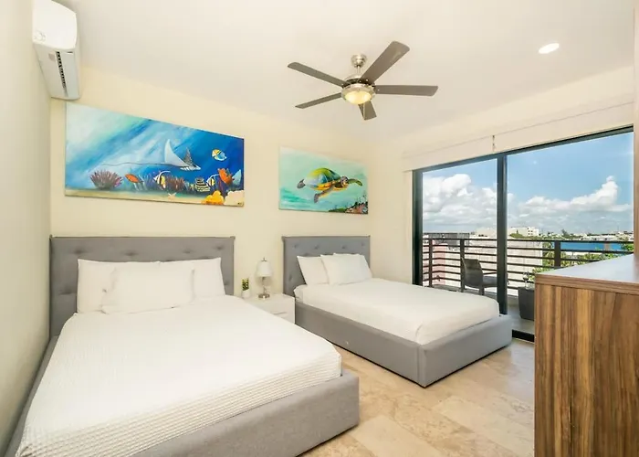 2br W Rooftop Pool & Backyard Apartment