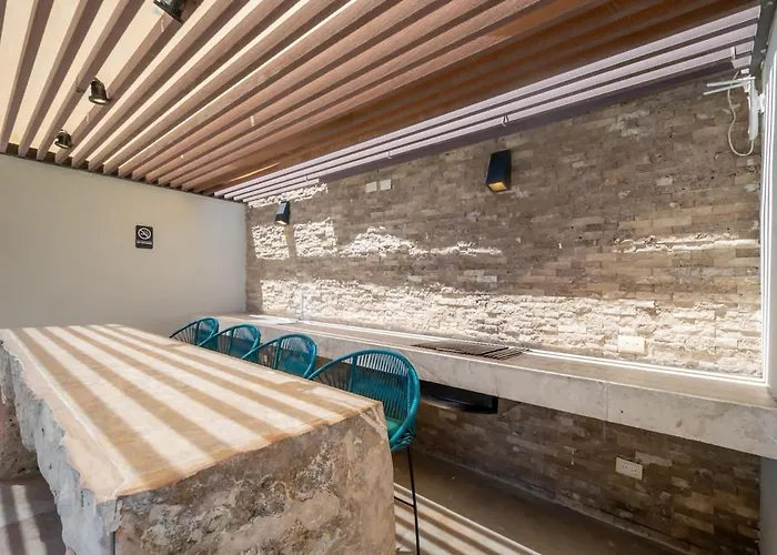 Apartment 2br W Rooftop Pool & Backyard