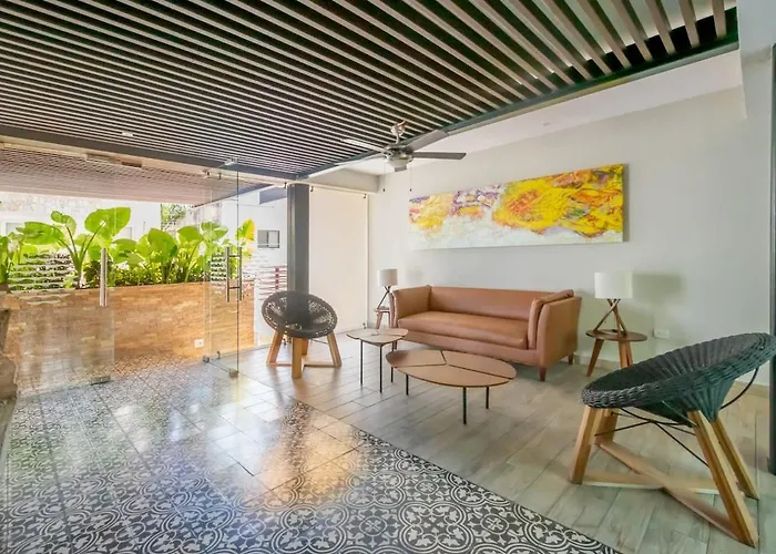 Apartment 2br W Rooftop Pool & Backyard *