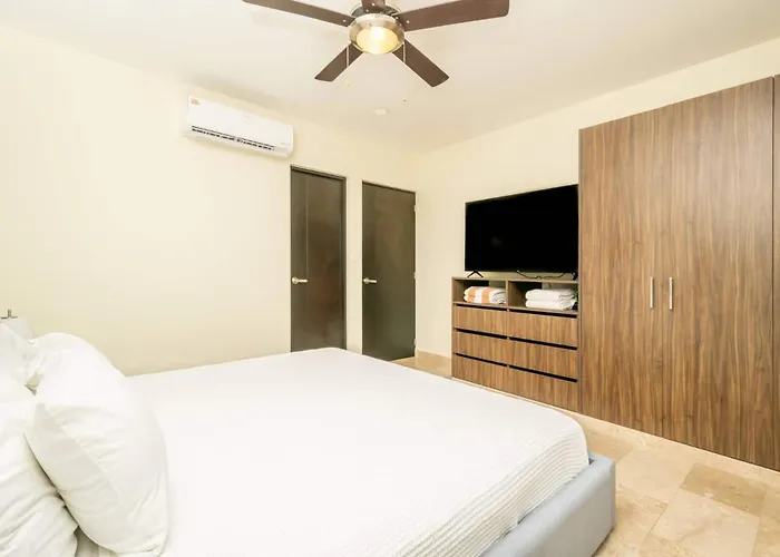 2br W Rooftop Pool & Backyard Apartment Playa del Carmen