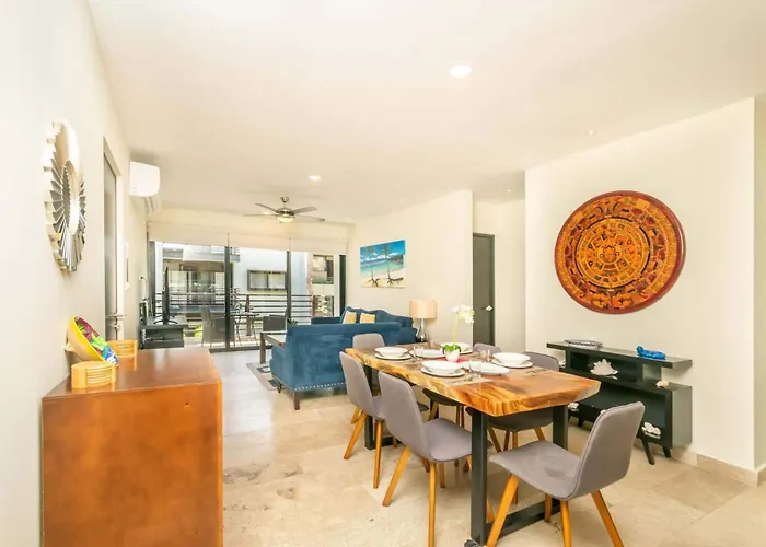 2br W Rooftop Pool & Backyard Apartment